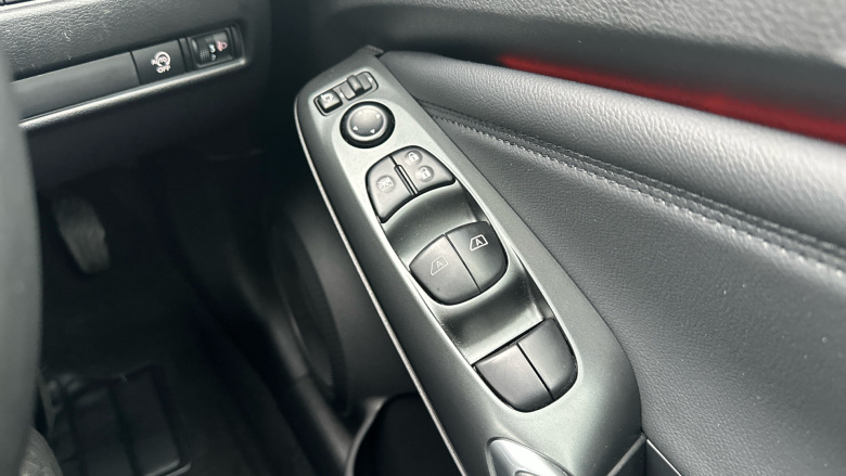 Nissan Juke 1.0 DiG-T N-Connecta 5dr DCT Petrol Hatchback